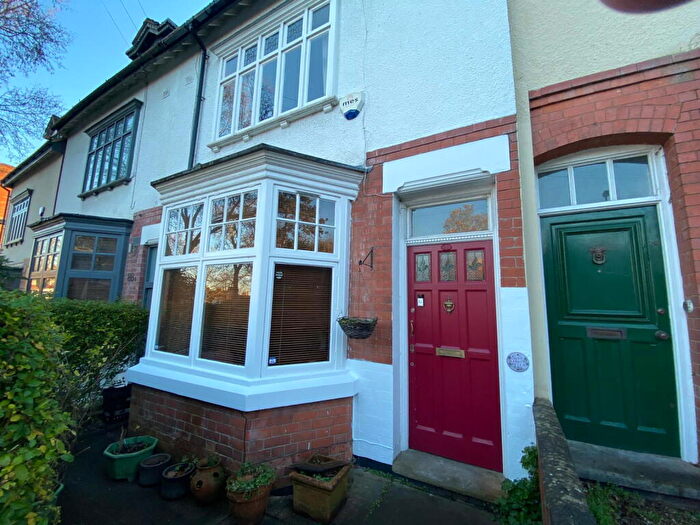 4 Bedroom Terraced House For Sale In Westcotes Drive, Leicester, LE3