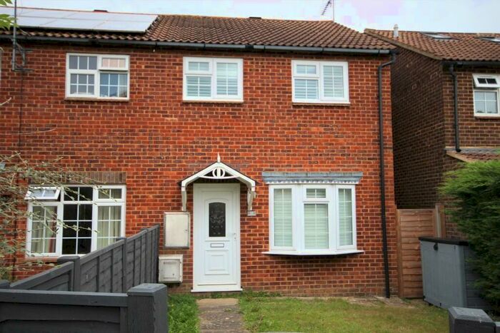 2 Bedroom House To Rent In Bramble Twitten, East Grinstead, RH19