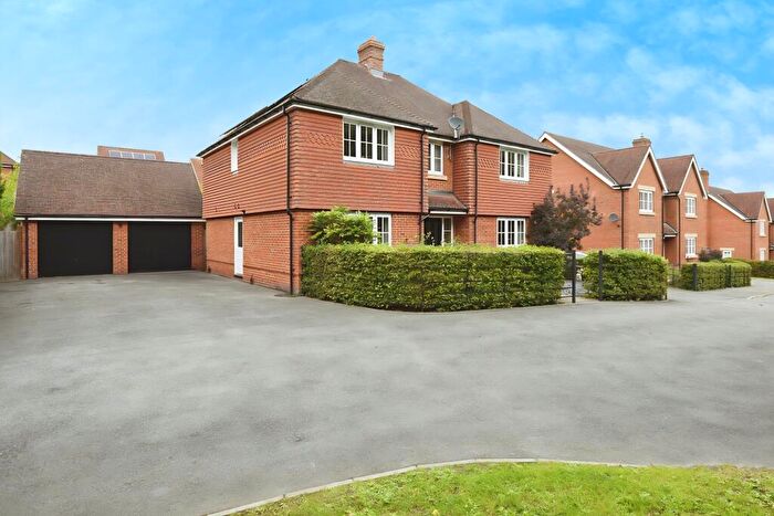 5 Bedroom Detached House For Sale In Woodford Close, Bishopstoke, SO50