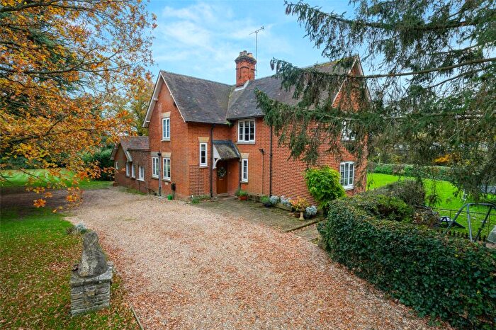 3 Bedroom Detached House For Sale In Maidenhead Road, Wokingham, Berkshire, RG40