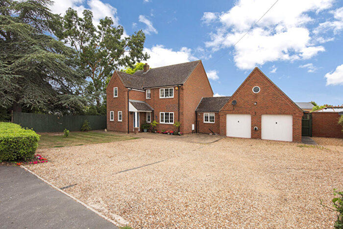 4 Bedroom Detached House For Sale In High Street, Offord Cluny, St. Neots, PE19