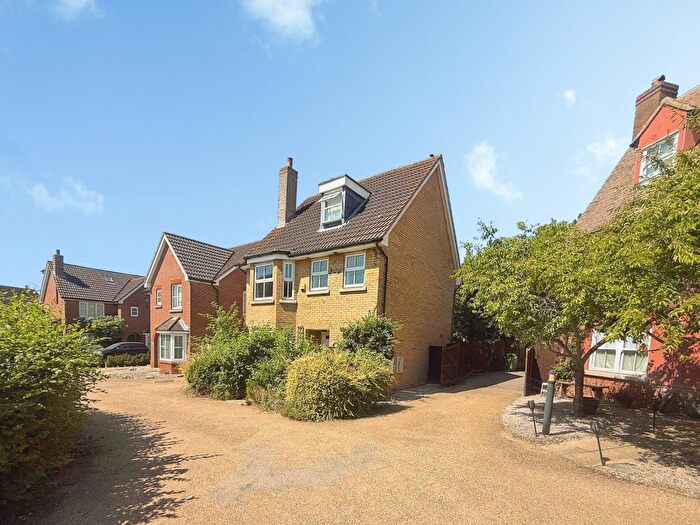 4 Bedroom Property To Rent In Wattle Close, Cambridge, CB23