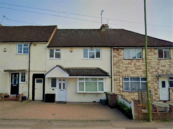 3 Bedroom Property To Rent In Kings Road, London Colney, St. Albans, AL2