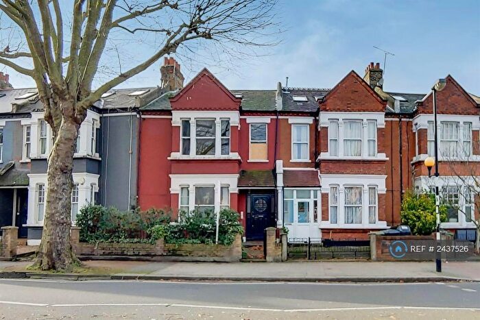 1 Bedroom Flat To Rent In Cavendish Road, London, SW12