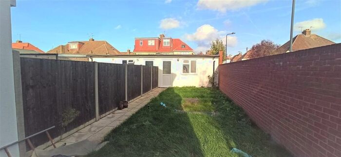 2 Bedroom Flat To Rent In Victor Grove, Wembley, HA0