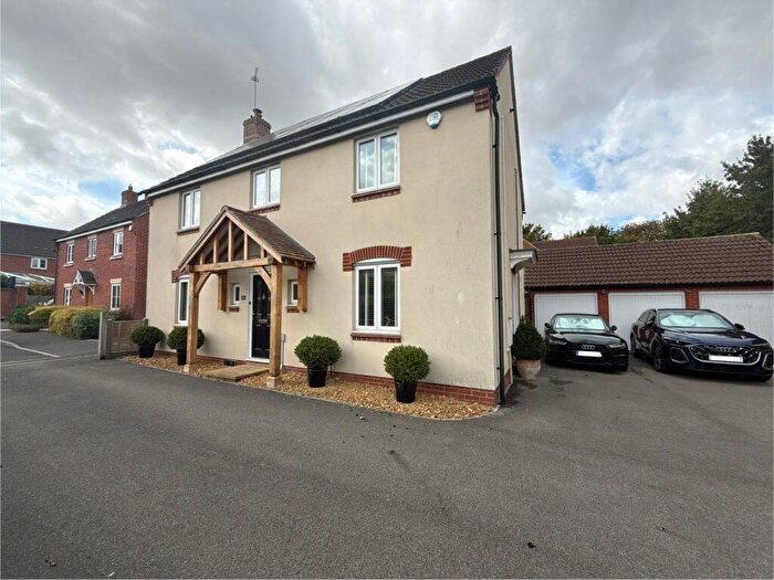 4 Bedroom Detached House For Sale In Shrewsbury Rd, Yeovil, Somerset. *Double Garage*, BA21