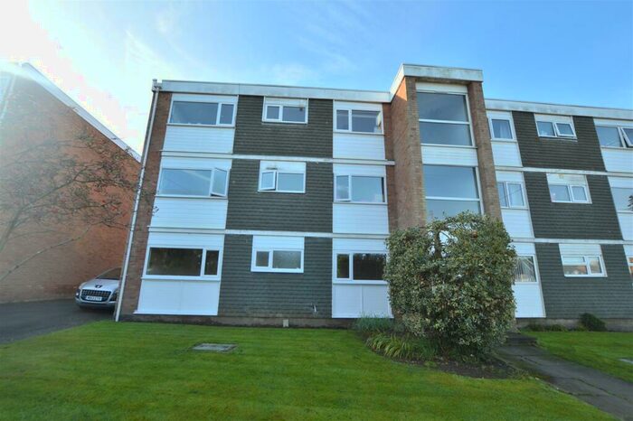 3 Bedroom Flat To Rent In Arden Court, Court Leet, Binley Woods, Coventry, CV3