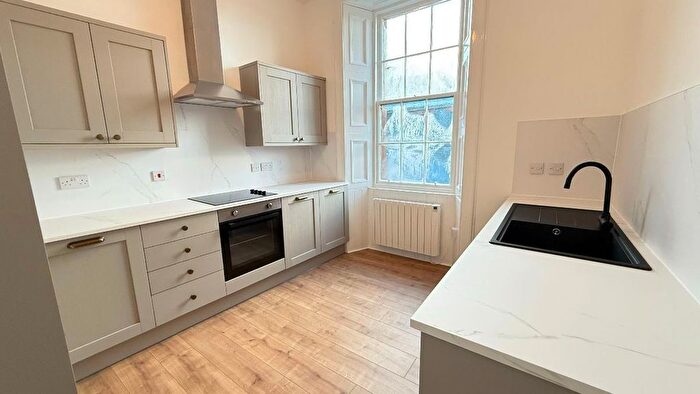 3 Bedroom Flat To Rent In Apartment, High Street, Biggar, ML12