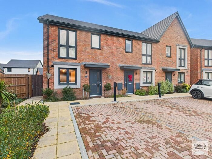 2 Bedroom End Of Terrace House For Sale In Heron Lane, Hambrook, PO18