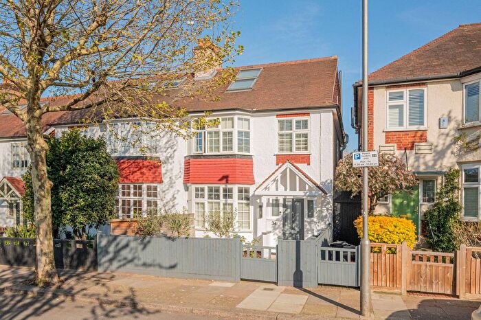 4 Bedroom Semi-detached House To Rent In Collamore Avenue, Wandsworth Common, London, SW18