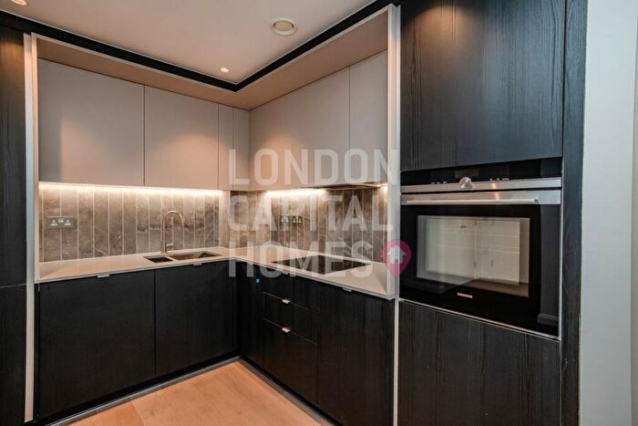 2 Bedroom Apartment To Rent In Gasholder Place, London, SE11