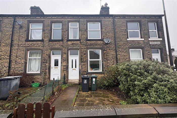 3 Bedroom Terraced House To Rent In Cadogan Avenue, Huddersfield, HD3