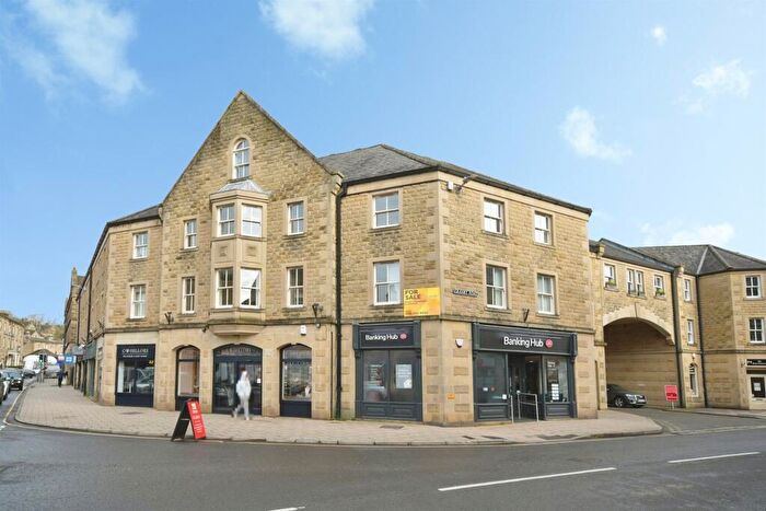 2 Bedroom Apartment For Sale In Matlock Street, Bakewell, DE45