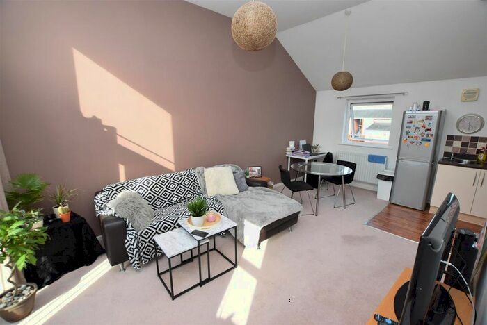 2 Bedroom Flat To Rent In Wildhay Brook, Hilton, Derby, Derbyshire, DE65