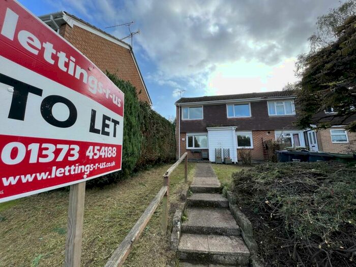 3 Bedroom House To Rent In Whatcombe Road, Frome, Somerset, BA11