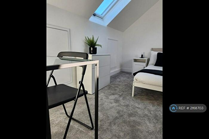 4 Bedroom Flat To Rent In Bath Road, Arnos Vale, Bristol, BS4
