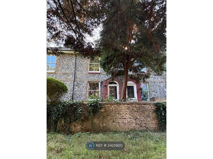 2 Bedroom Terraced House To Rent In Lovers Walk Cottages, Brighton, BN1