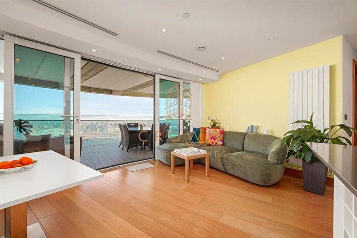 2 Bedroom Apartment To Rent In Arena Tower, Canary Wharf, E14