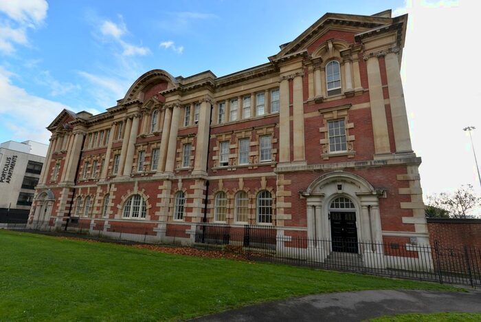 2 Bedroom Flat To Rent In Platform Road, Southampton, SO14