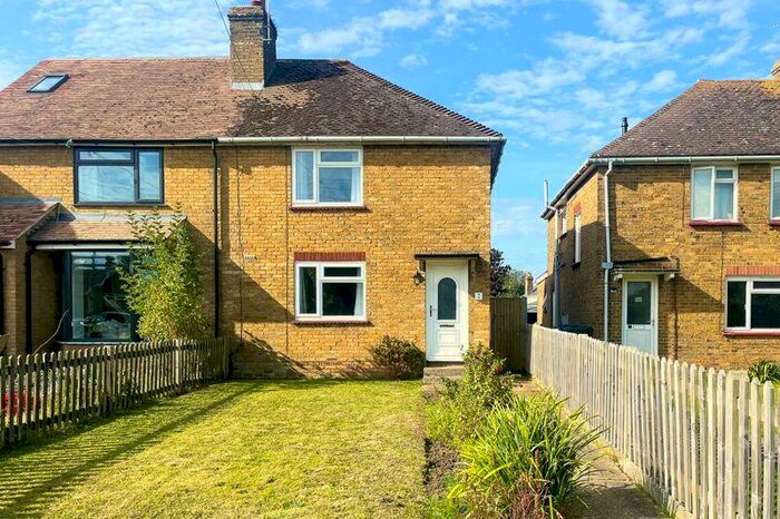 3 Bedroom Semi-Detached House To Rent In Callaways Lane, Newington, ME9