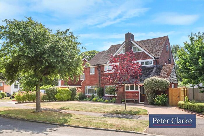 4 Bedroom Detached House For Sale In Blacklow Road, Warwick, CV34