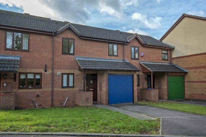 3 Bedroom Terraced House To Rent In Parklands, Banbury, OX16