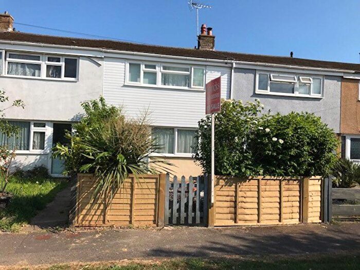 3 Bedroom Terraced House For Sale In Chiltern Walk, Fareham, PO14