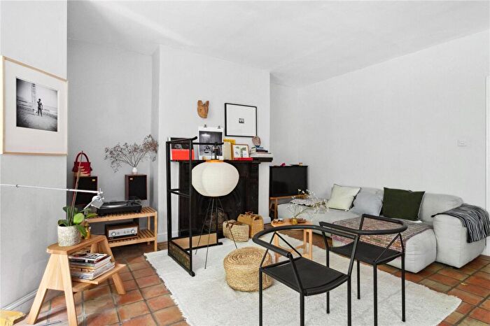 2 Bedroom Apartment To Rent In Highbury New Park, Highbury, N5