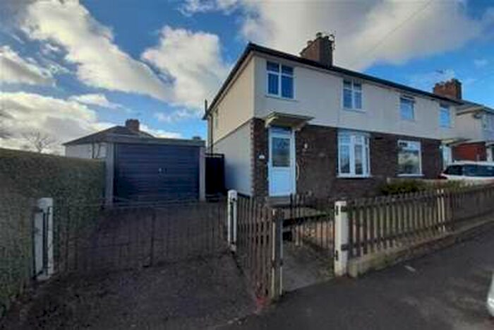 3 Bedroom Semi-Detached House To Rent In Woodland Avenue, Huthwaite NG17