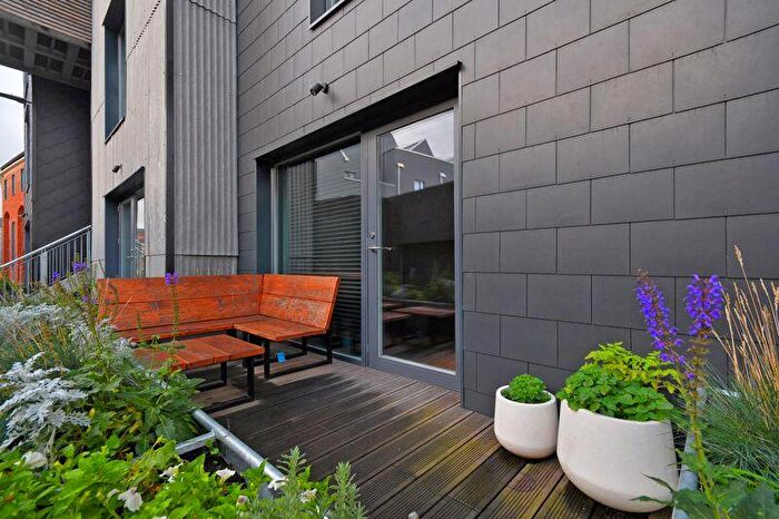 2 Bedroom Apartment To Rent In Little Kelham Street, Sheffield, S3