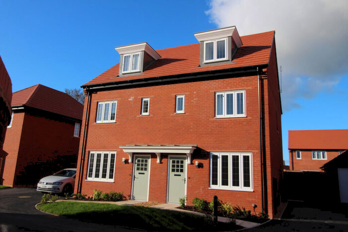 3 Bedroom Semi-Detached House To Rent In Pennyoak Drive, Leighton, CW1