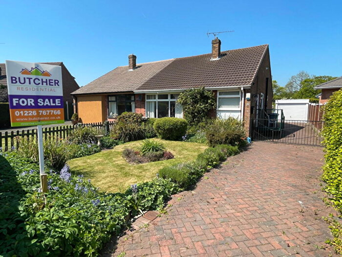 2 Bedroom Semi-Detached Bungalow For Sale In Milner Avenue, Penistone, S36