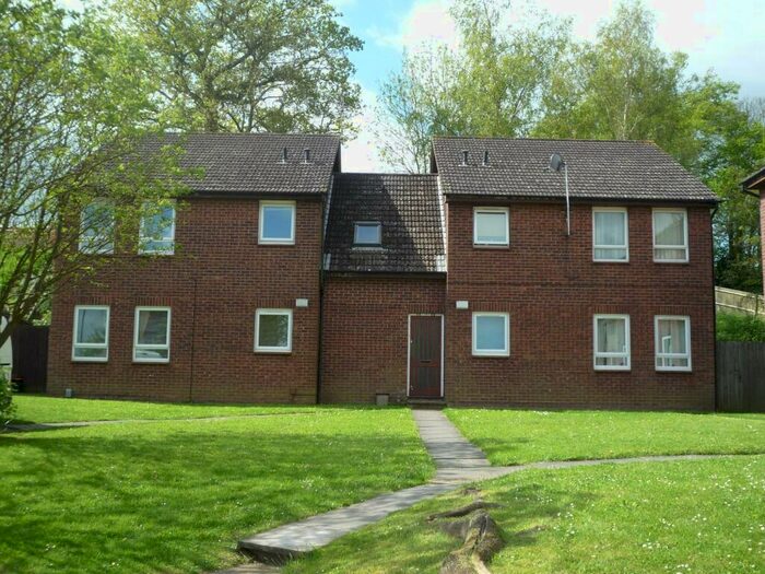 Flat To Rent In Longham Copse, Downswood, ME15