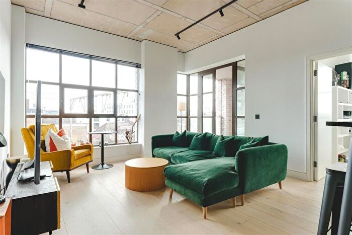 2 Bedroom Flat For Sale In Stanton Walk, London, E2