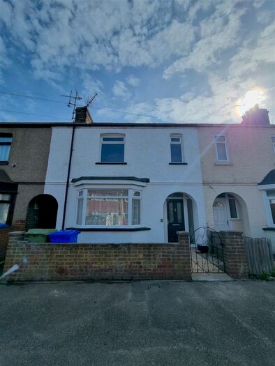 3 Bedroom House To Rent In Dumergue Avenue, Queenborough, ME11