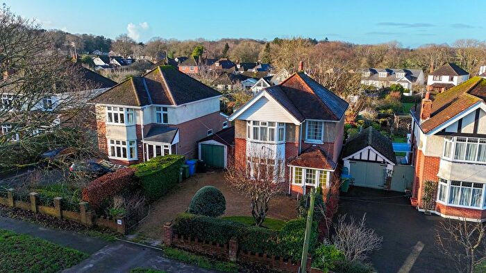 4 Bedroom Detached House For Sale In Gravel Hill, Wimborne, BH21