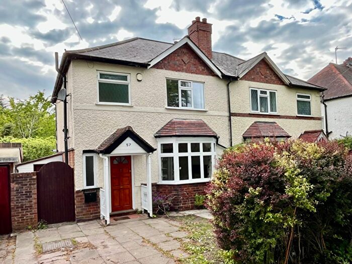3 Bedroom Semi Detached House To Rent In Barn Lane, Birmingham, B13