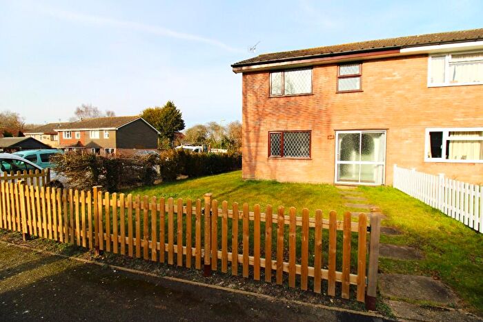 3 Bedroom End Of Terrace House For Sale In Broomy Close, SO45