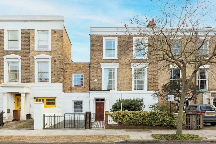 7 Bedroom Property To Rent In Southgate Road, London, N1