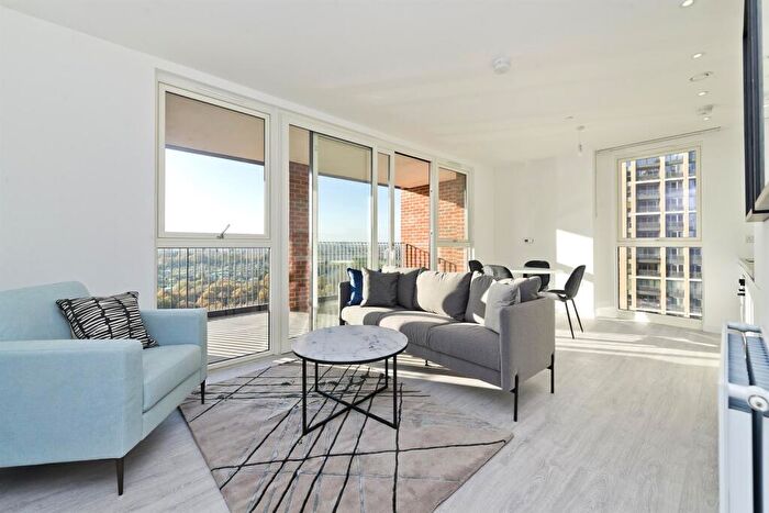 1 Bedroom Apartment To Rent In Rosefinch Apartments, Hendon Waterside, NW9