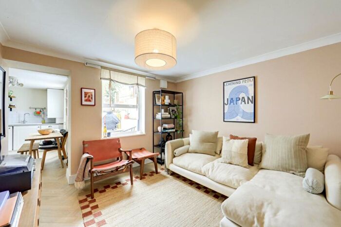 1 Bedroom Flat To Rent In Winterstoke Road, Catford, London, SE6