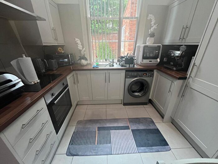 2 Bedroom Apartment To Rent In Rosefield Street, Leamington Spa, CV32