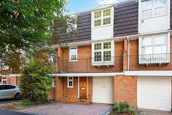 4 Bedroom Town House For Sale In Westbury Lodge Close, Pinner, HA5