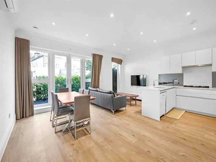 2 Bedroom Flat To Rent In Golders Green Road, London, NW11
