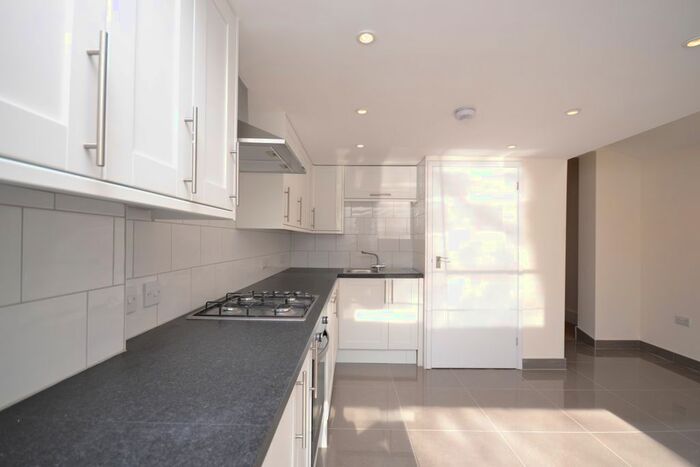 2 Bedroom Flat To Rent In Hamilton Road, East Finchley, London, N2