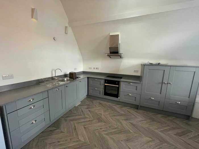 2 Bedroom Flat To Rent In Connaught Road, Roath, CF24