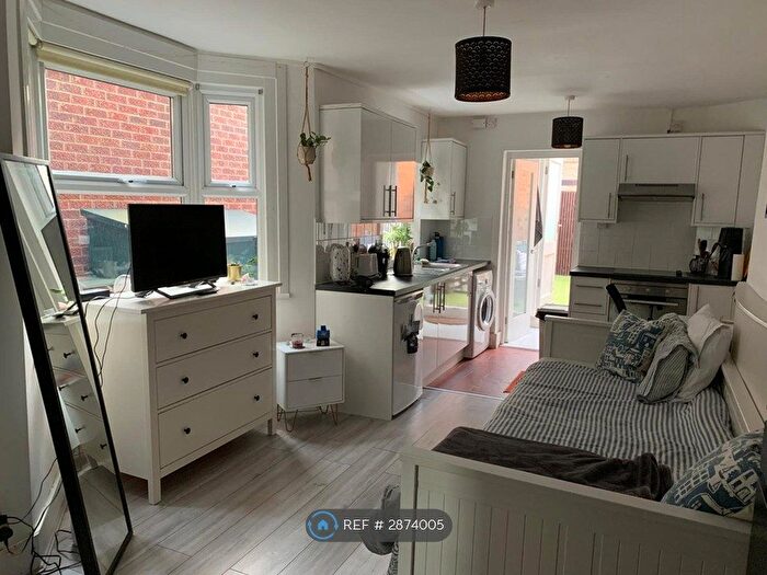 Studio To Rent In Homerton High Street, London, E9