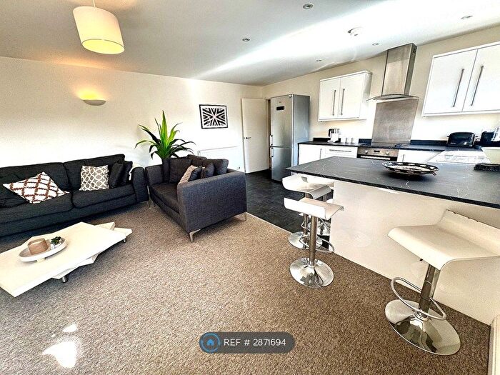 2 Bedroom Flat To Rent In The Swans, Nottingham, NG2