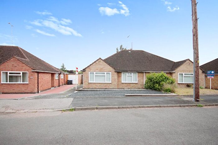 3 Bedroom Bungalow To Rent In Hill Crest, Cubbington, Leamington Spa, CV32
