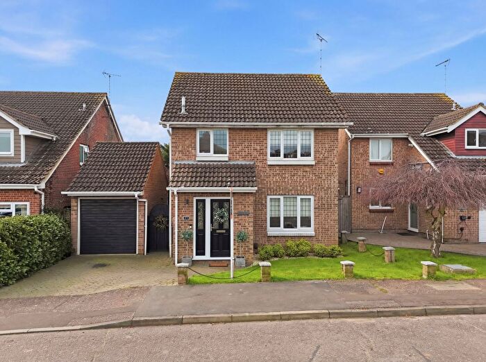 3 Bedroom Detached House For Sale In Wedgwood Way, Rochford, SS4